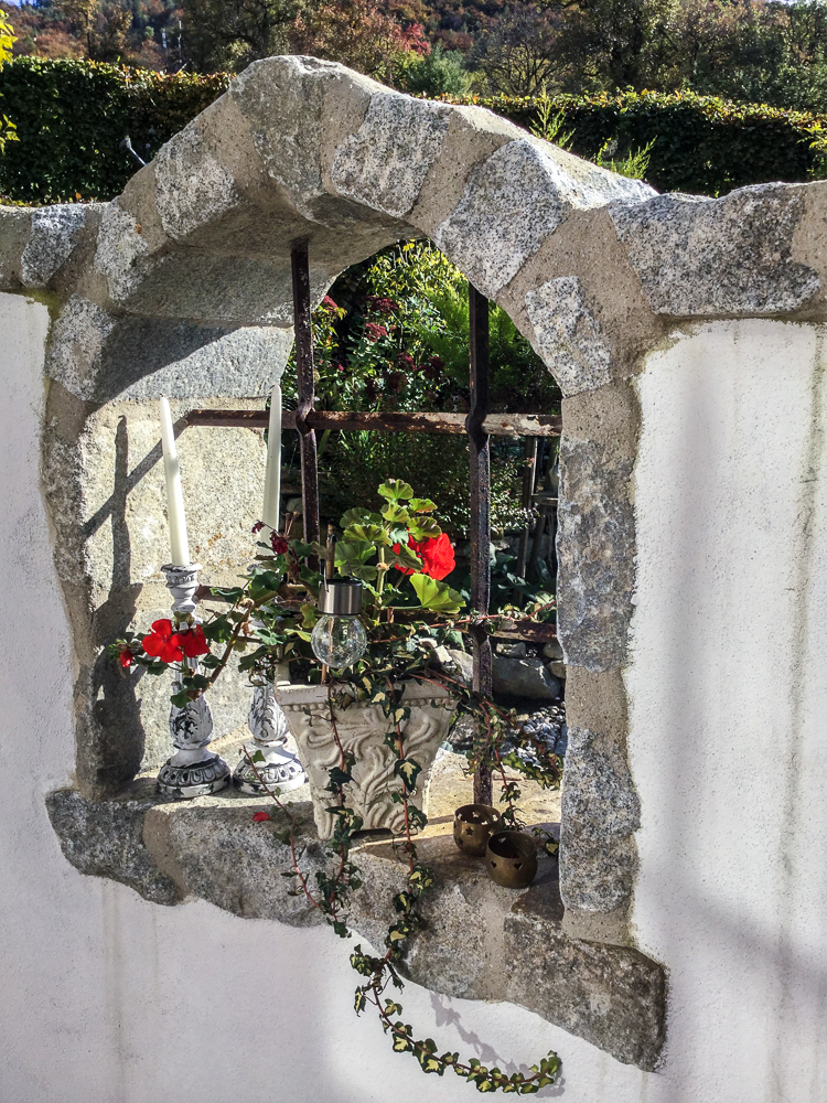 Stein und Wasserspiel